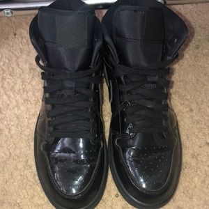 Women’s Air Jordan 1 Mid All Black